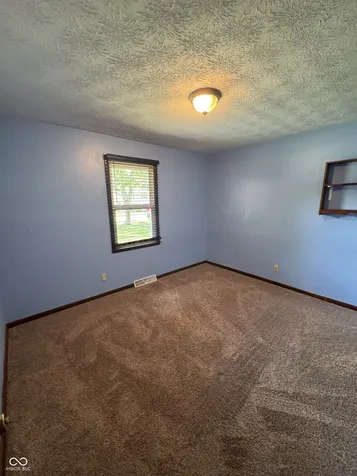 2392 W Robbie Street Columbus IN 47201