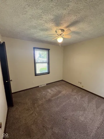 2392 W Robbie Street Columbus IN 47201