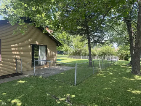 2392 W Robbie Street Columbus IN 47201