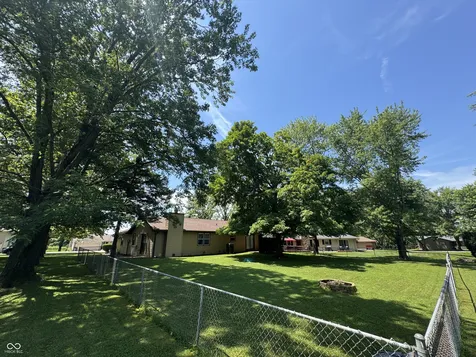 2392 W Robbie Street Columbus IN 47201