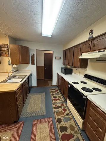 2392 W Robbie Street Columbus IN 47201