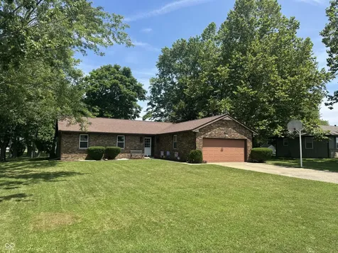 2392 W Robbie Street Columbus IN 47201