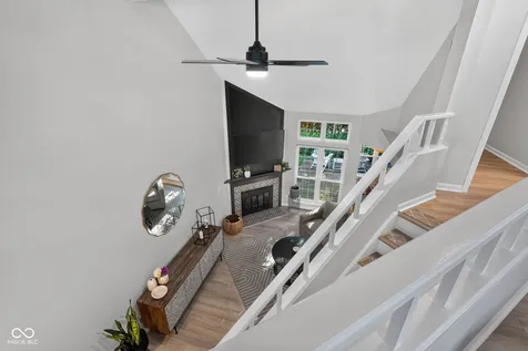 7791 Harbour Isle Indianapolis IN 46240