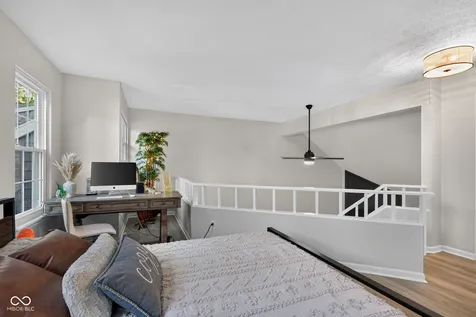 7791 Harbour Isle Indianapolis IN 46240