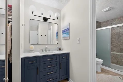 7791 Harbour Isle Indianapolis IN 46240