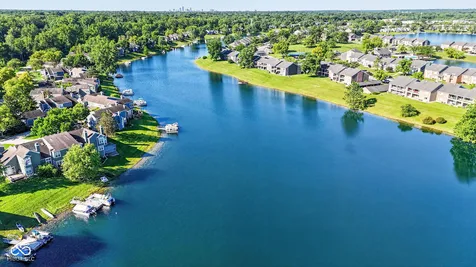 7791 Harbour Isle Indianapolis IN 46240