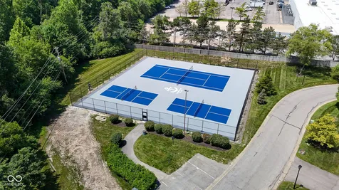7791 Harbour Isle Indianapolis IN 46240