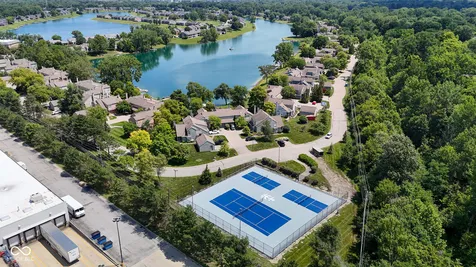 7791 Harbour Isle Indianapolis IN 46240