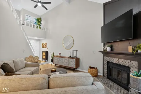 7791 Harbour Isle Indianapolis IN 46240