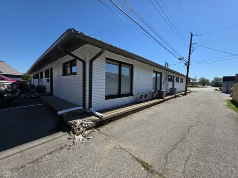 2360 N National Road Columbus IN 47201