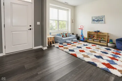 10349 Pintail Lane Indianapolis IN 46239