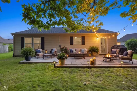 2046 Meadowlark Lane Brownsburg IN 46112