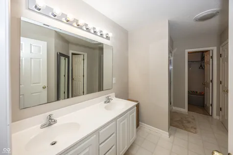 10128 Beresford Court Fishers IN 46038