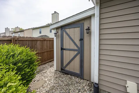 10128 Beresford Court Fishers IN 46038