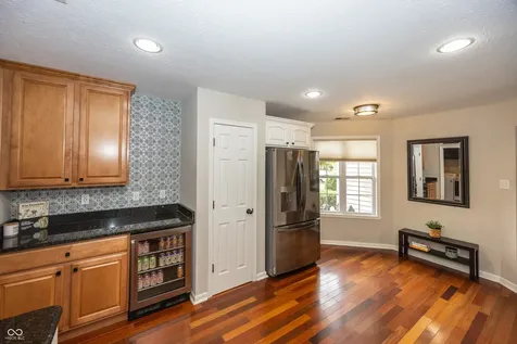 10128 Beresford Court Fishers IN 46038