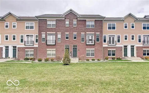 333 Alden Carmel IN 46032