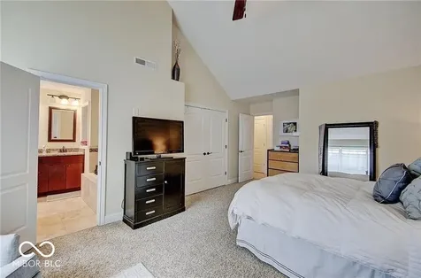 333 Alden Carmel IN 46032