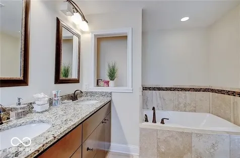 333 Alden Carmel IN 46032