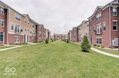 333 Alden Carmel IN 46032
