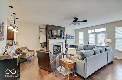 333 Alden Carmel IN 46032