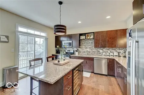 333 Alden Carmel IN 46032