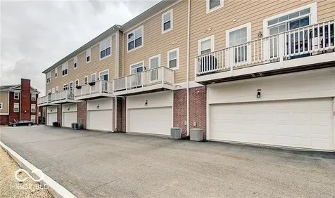 333 Alden Carmel IN 46032