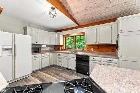 8086 Jonathans Court Seymour IN 47274