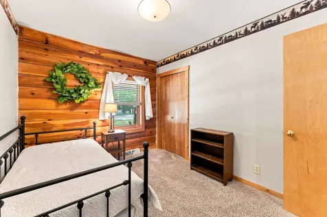 8086 Jonathans Court Seymour IN 47274