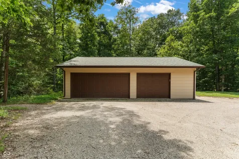 8086 Jonathans Court Seymour IN 47274