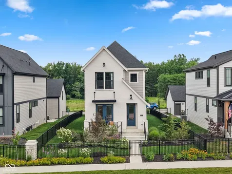 11521 Langton Walk Zionsville IN 46077