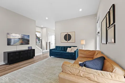 11521 Langton Walk Zionsville IN 46077