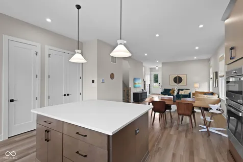 11521 Langton Walk Zionsville IN 46077