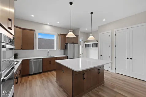 11521 Langton Walk Zionsville IN 46077