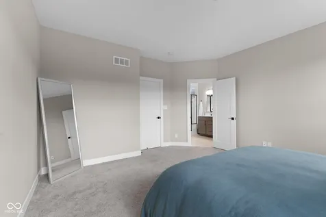 11521 Langton Walk Zionsville IN 46077