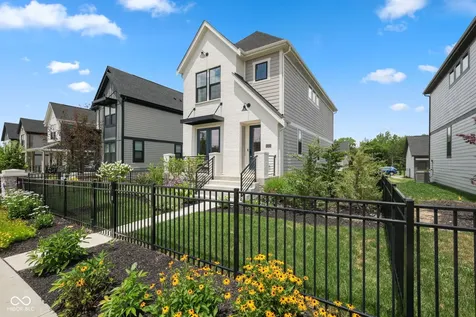 11521 Langton Walk Zionsville IN 46077