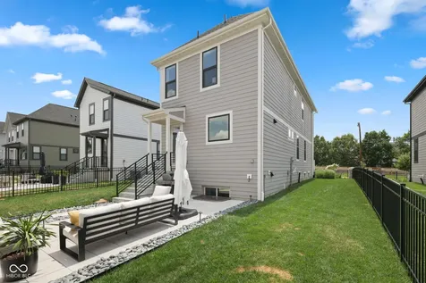 11521 Langton Walk Zionsville IN 46077