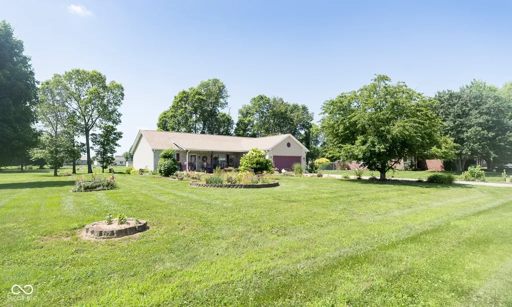 2691 E Annily Court Martinsville IN 46151