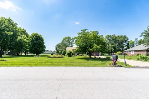 2691 E Annily Court Martinsville IN 46151