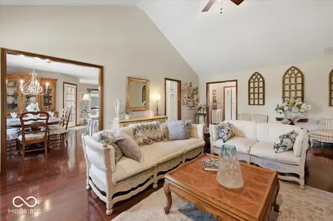 1094 Brookway Drive Avon IN 46123