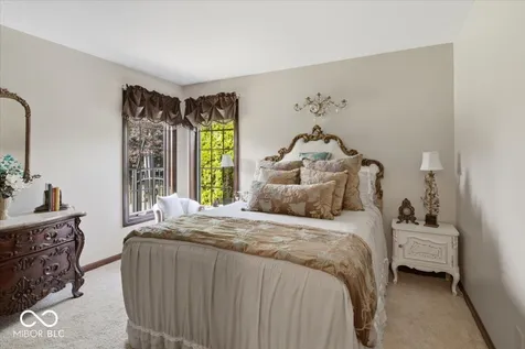 1094 Brookway Drive Avon IN 46123