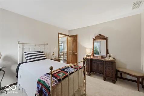 1094 Brookway Drive Avon IN 46123