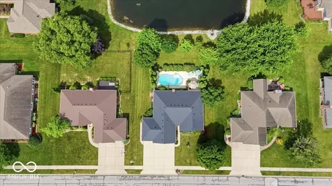 1094 Brookway Drive Avon IN 46123