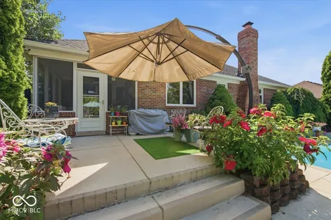 1094 Brookway Drive Avon IN 46123