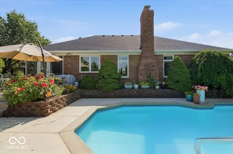 1094 Brookway Drive Avon IN 46123