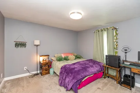 1122 Cottage Circle Seymour IN 47274