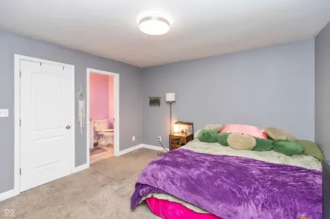 1122 Cottage Circle Seymour IN 47274