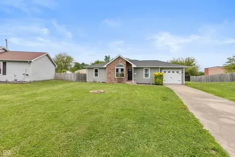 1122 Cottage Circle Seymour IN 47274