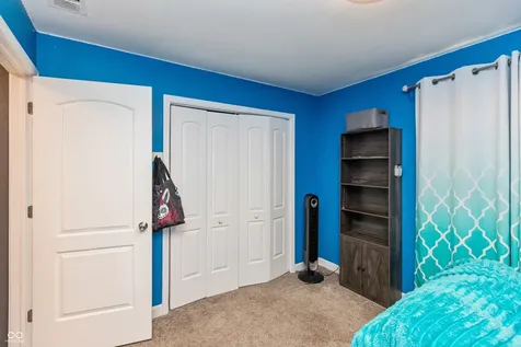 1122 Cottage Circle Seymour IN 47274