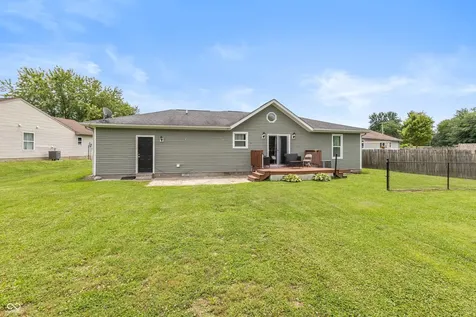 1122 Cottage Circle Seymour IN 47274