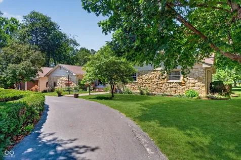 6926 Woodridge Drive Avon IN 46123